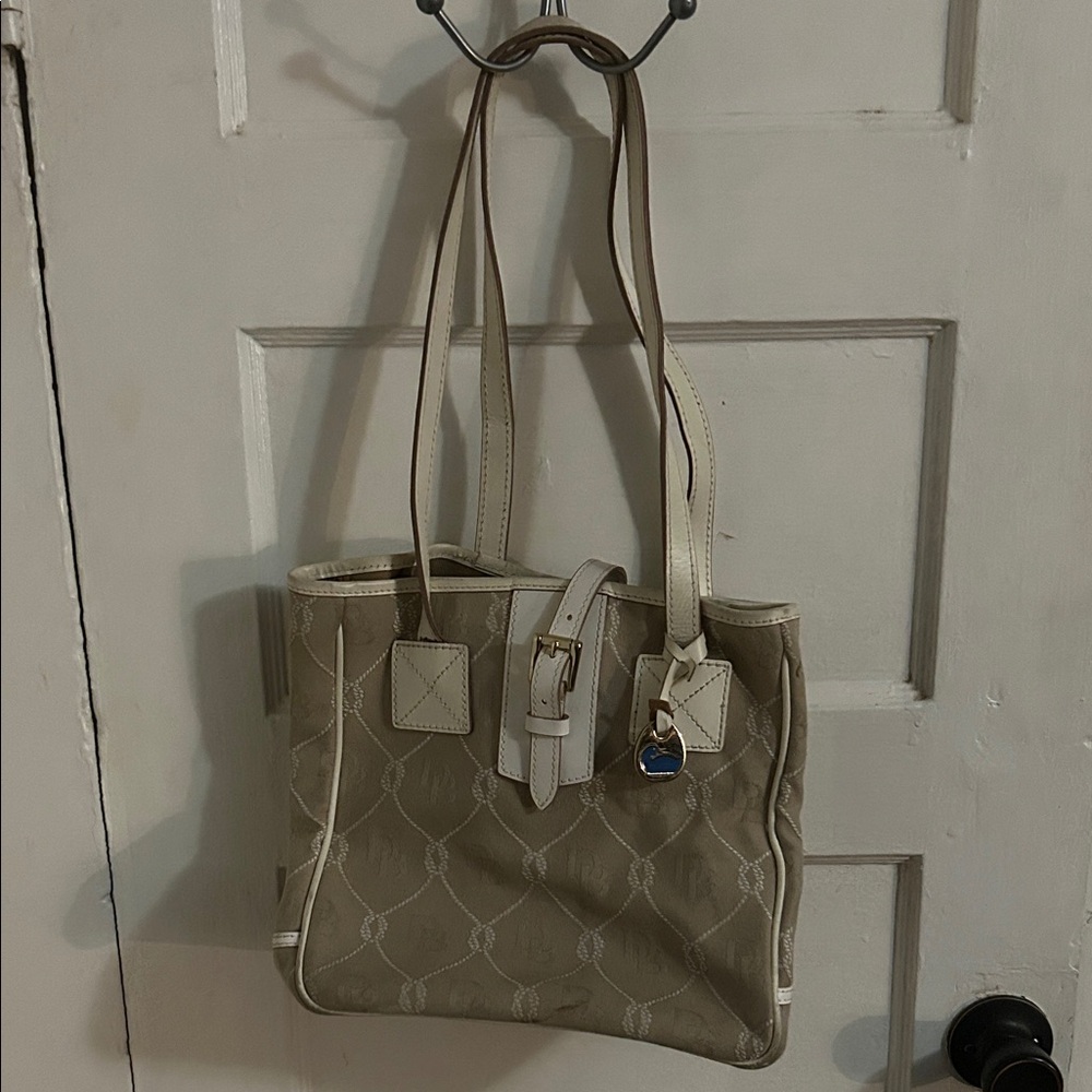 Dooney & Bourke Hand Bag